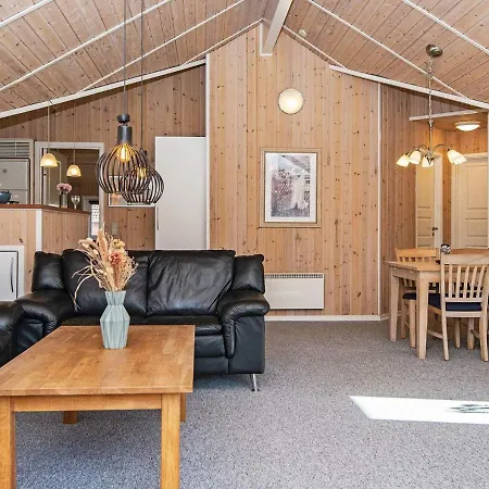 8 Person In Oksbol-by Traum Oksbøl